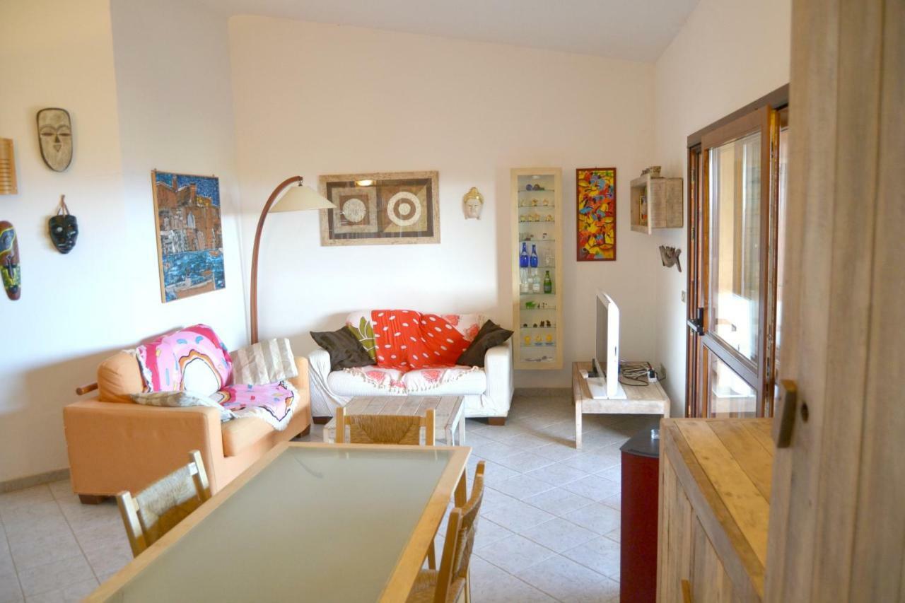 Le Stelle Di Portisco Apartment Exterior photo